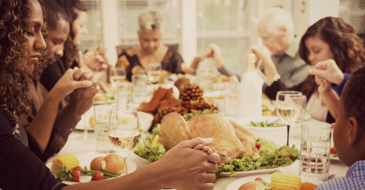 Ways to Encourage Your Kids to Be Grateful This Thanksgiving